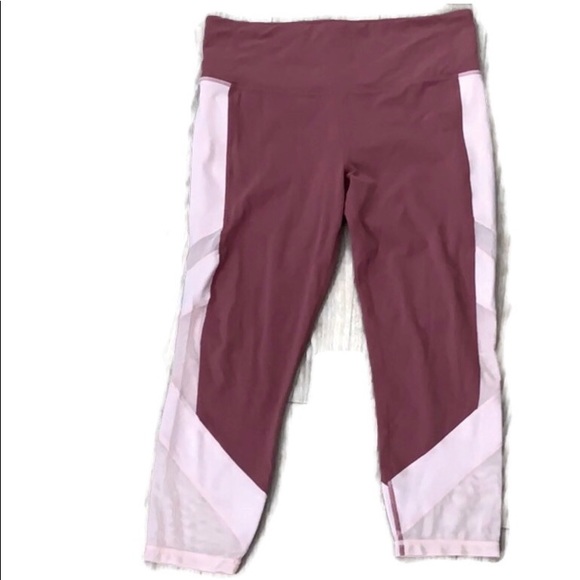 Athleta Pants - 🦄 Athleta crop mauve and pink tight